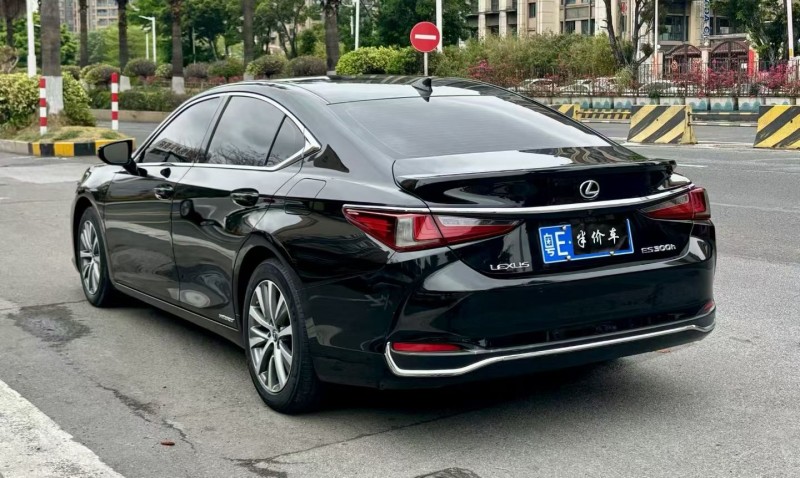 广州20年雷克萨斯ES5