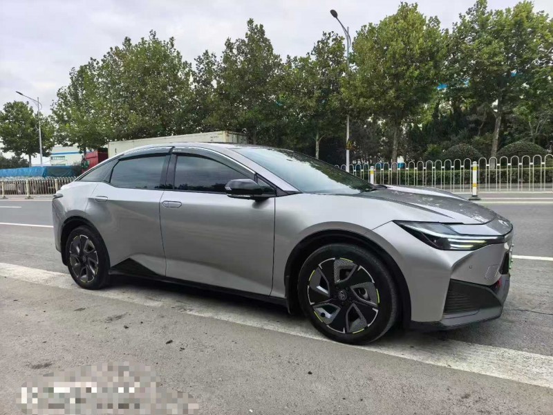 青島25年豐田BZ3Pro2