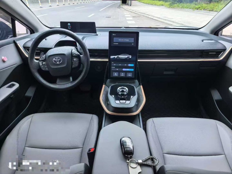 青島25年豐田BZ3Pro5