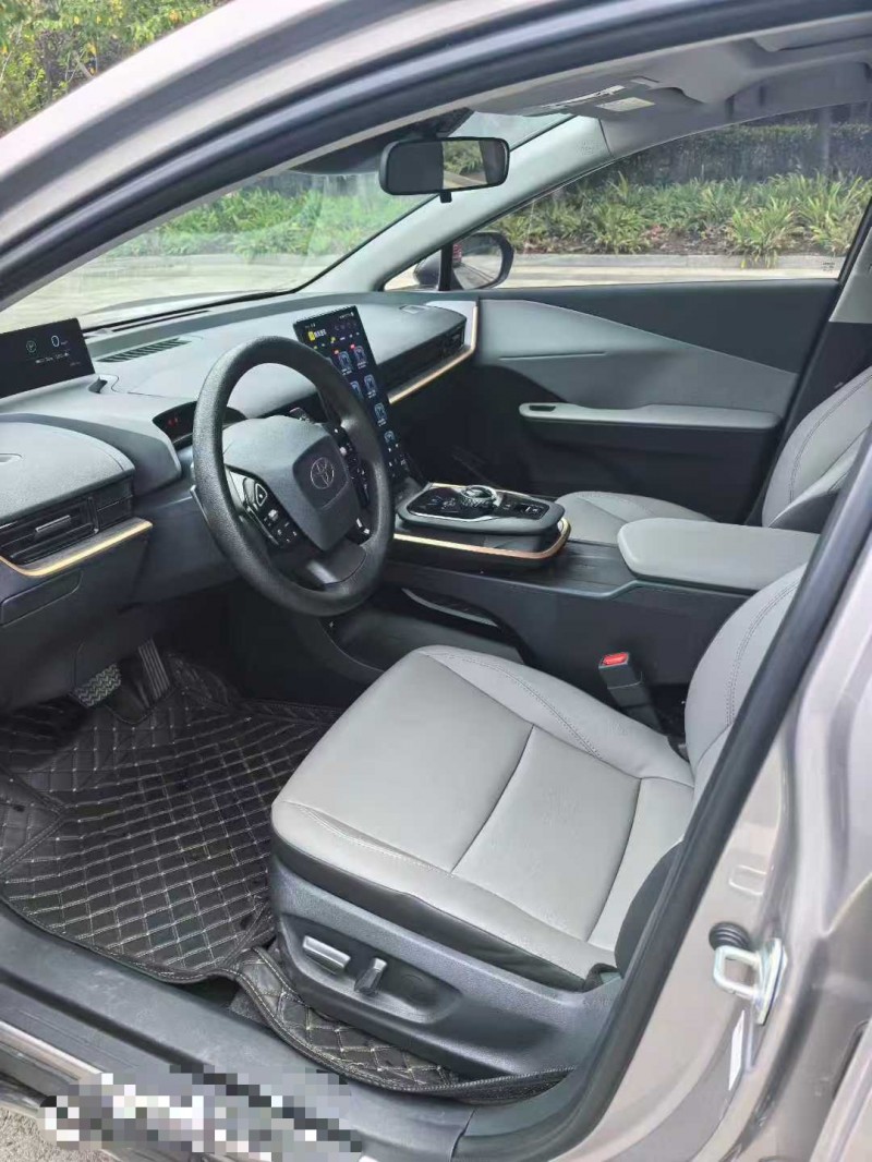 青島25年豐田BZ3Pro7