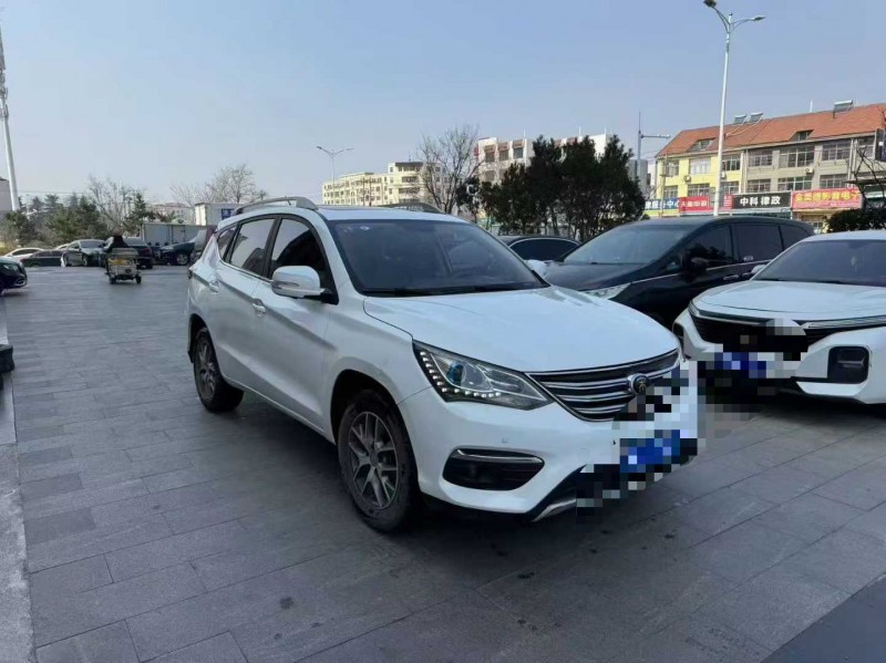 青島19年比亞迪宋2