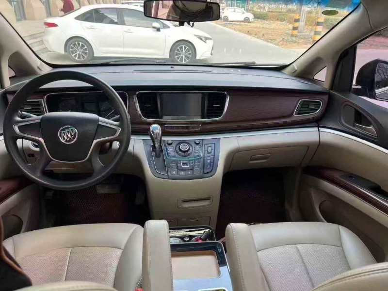 煙臺17年別克GL86