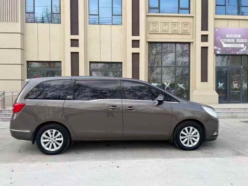 煙臺17年別克GL87