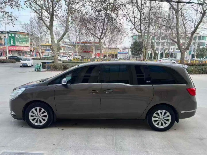 煙臺17年別克GL88