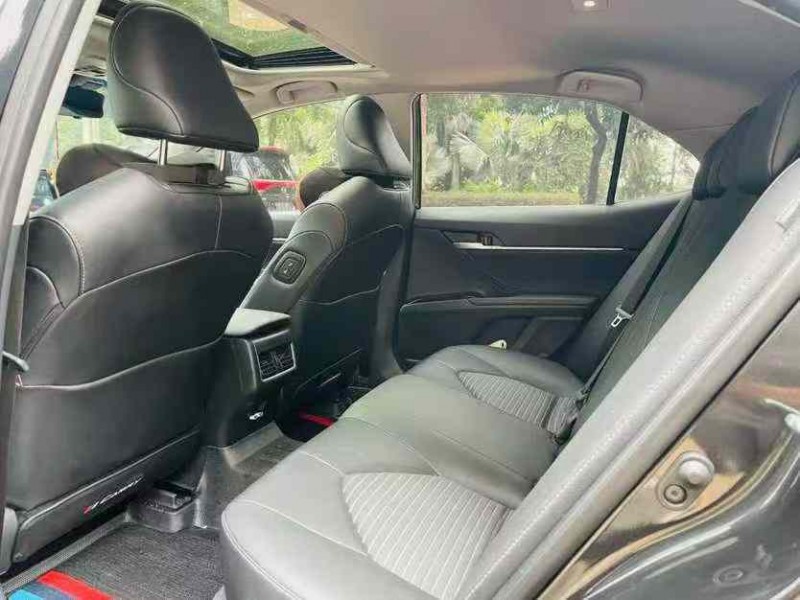 东莞24年丰田凯美瑞5