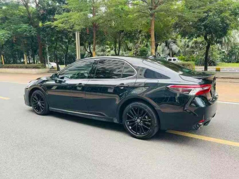 东莞24年丰田凯美瑞7