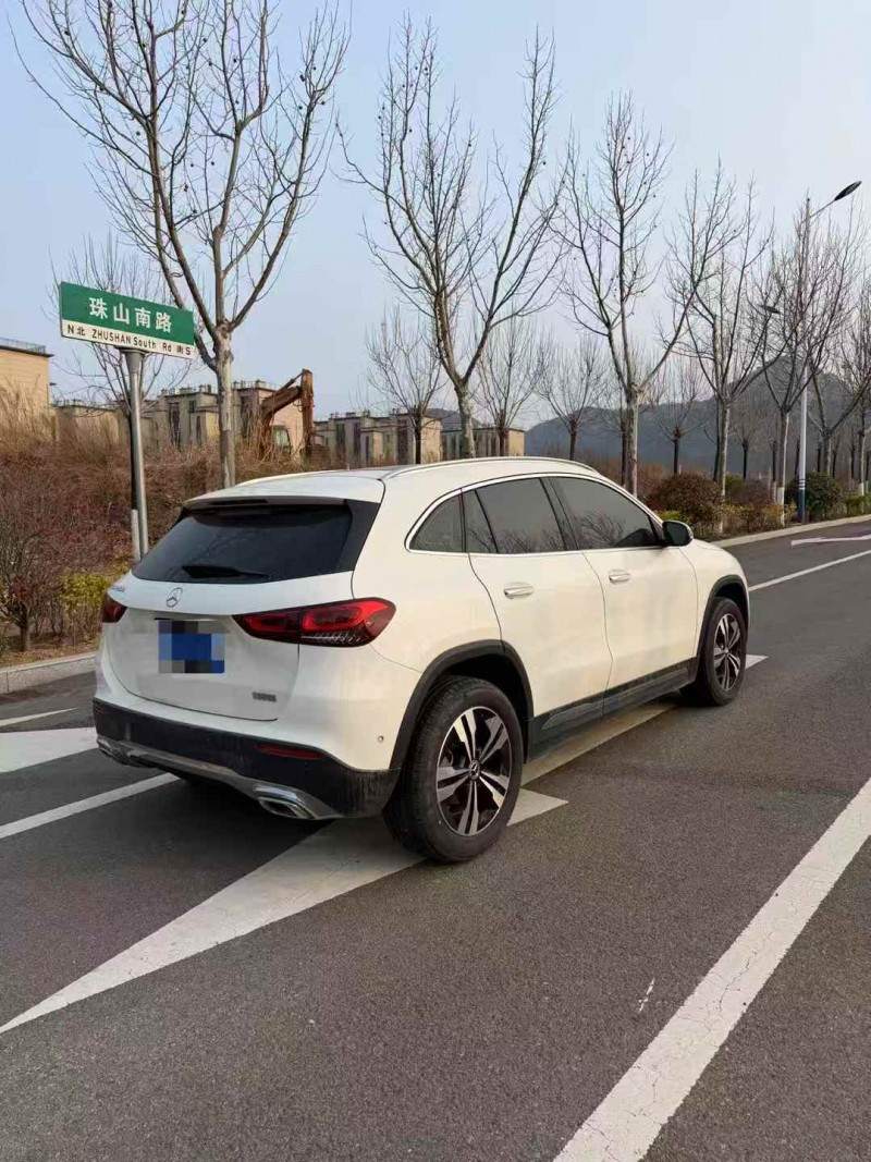 青岛22年奔驰GLA7