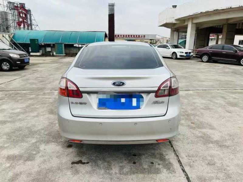 东莞11年福特嘉年华8