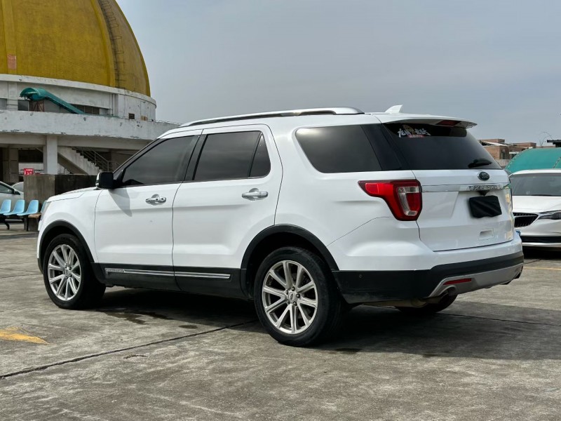 东莞17年福特探险者3