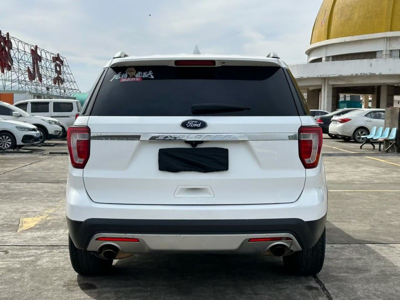 东莞17年福特探险者4