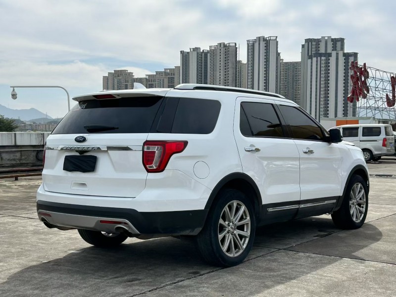 东莞17年福特探险者6