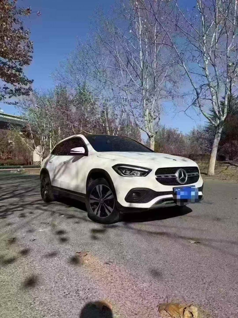 青島22年奔馳GLA3