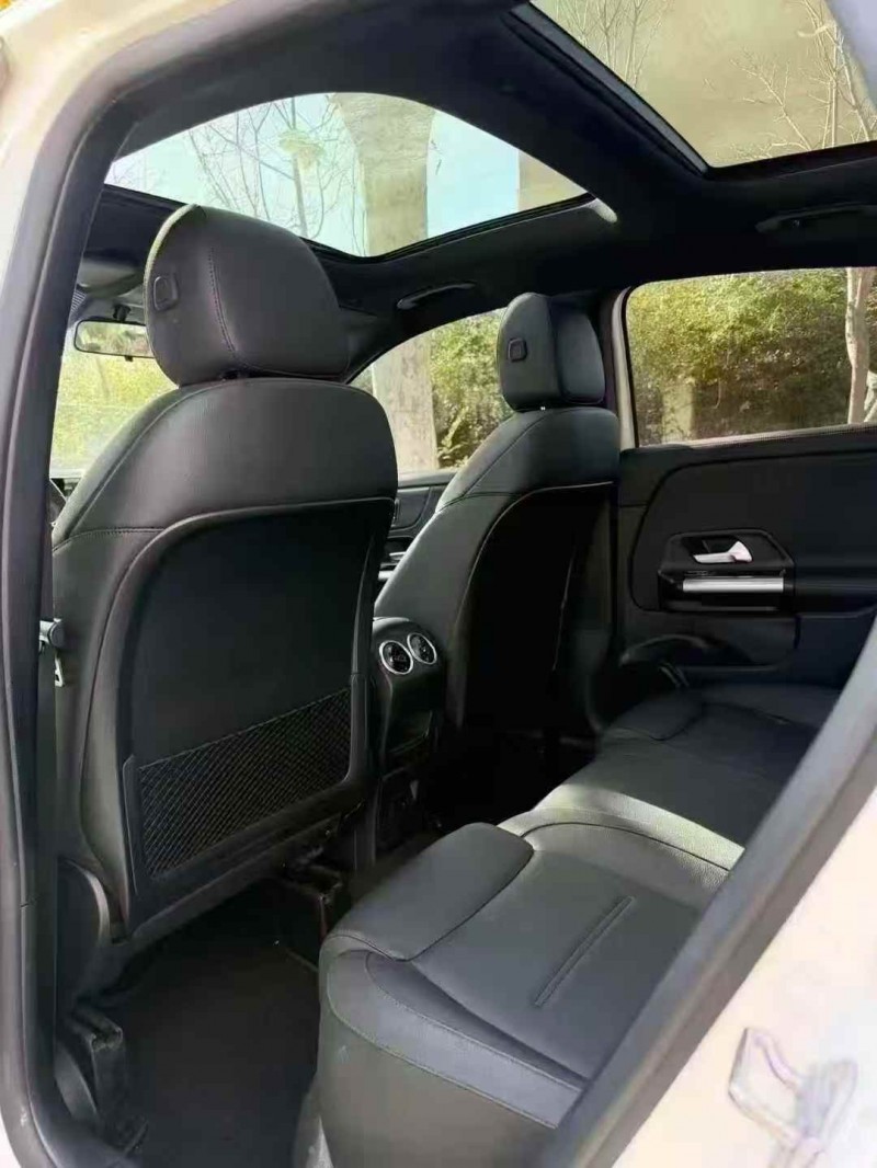 青島22年奔馳GLA5