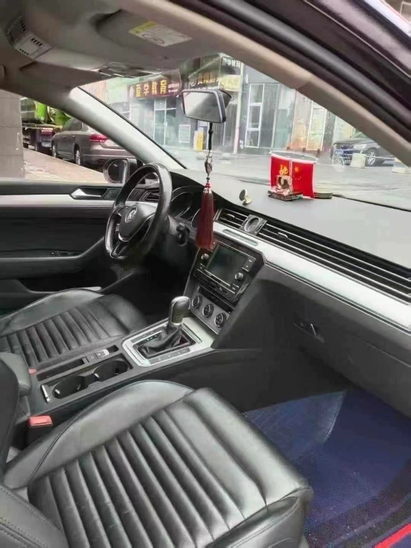 安順18年大眾邁騰8