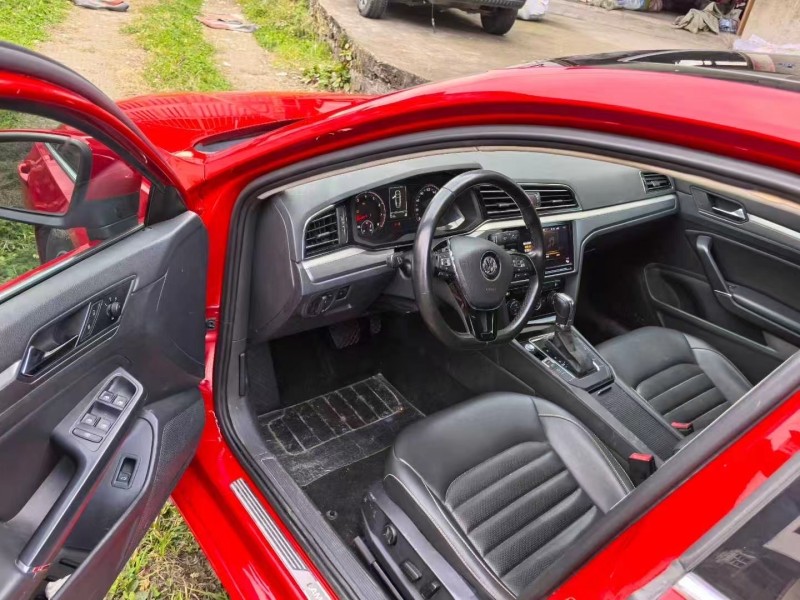 安顺19年大众凌渡6