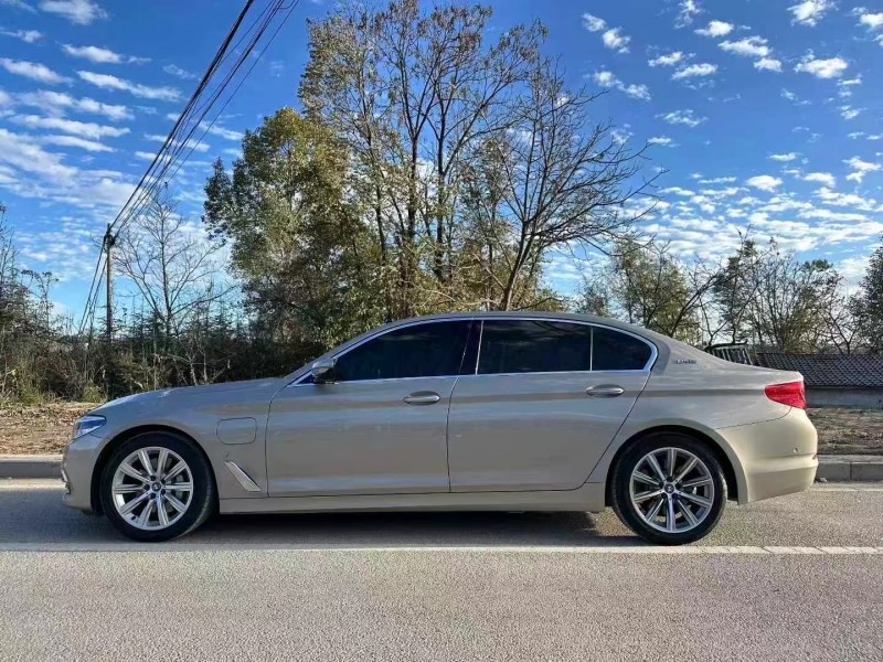 黔东南18年宝马5系7