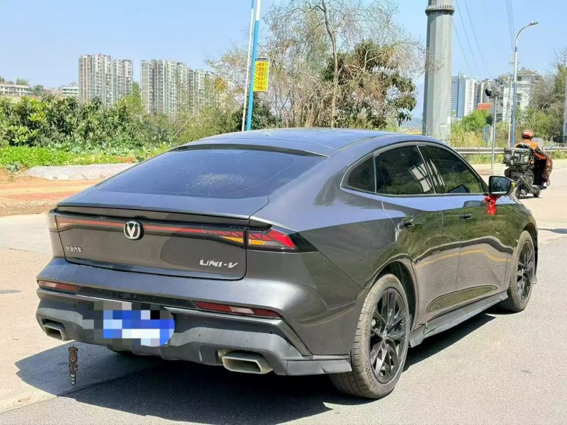 三明25年长安汽车UNI8