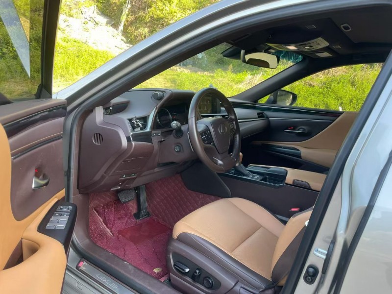 三明21年雷克萨斯ES4