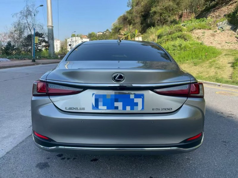 三明21年雷克萨斯ES9