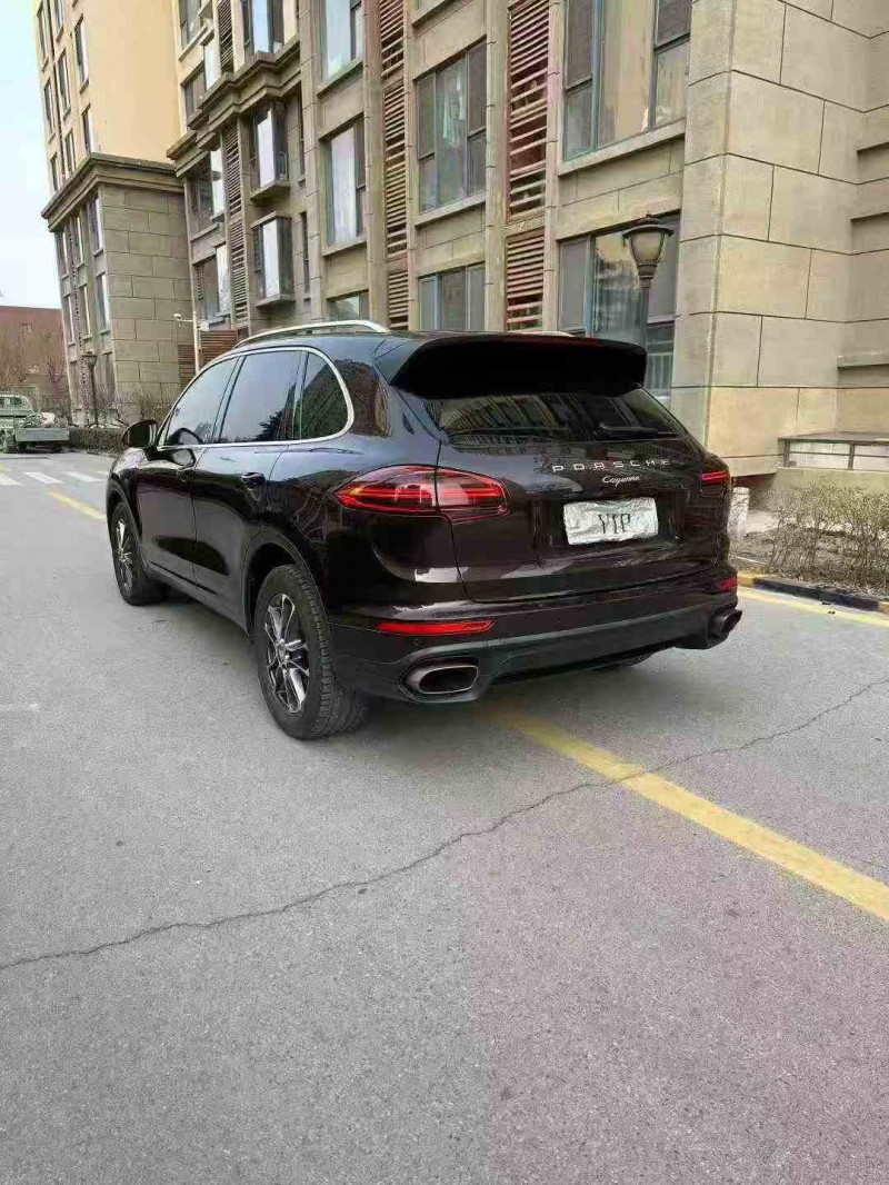 邯郸17年保时捷卡宴8