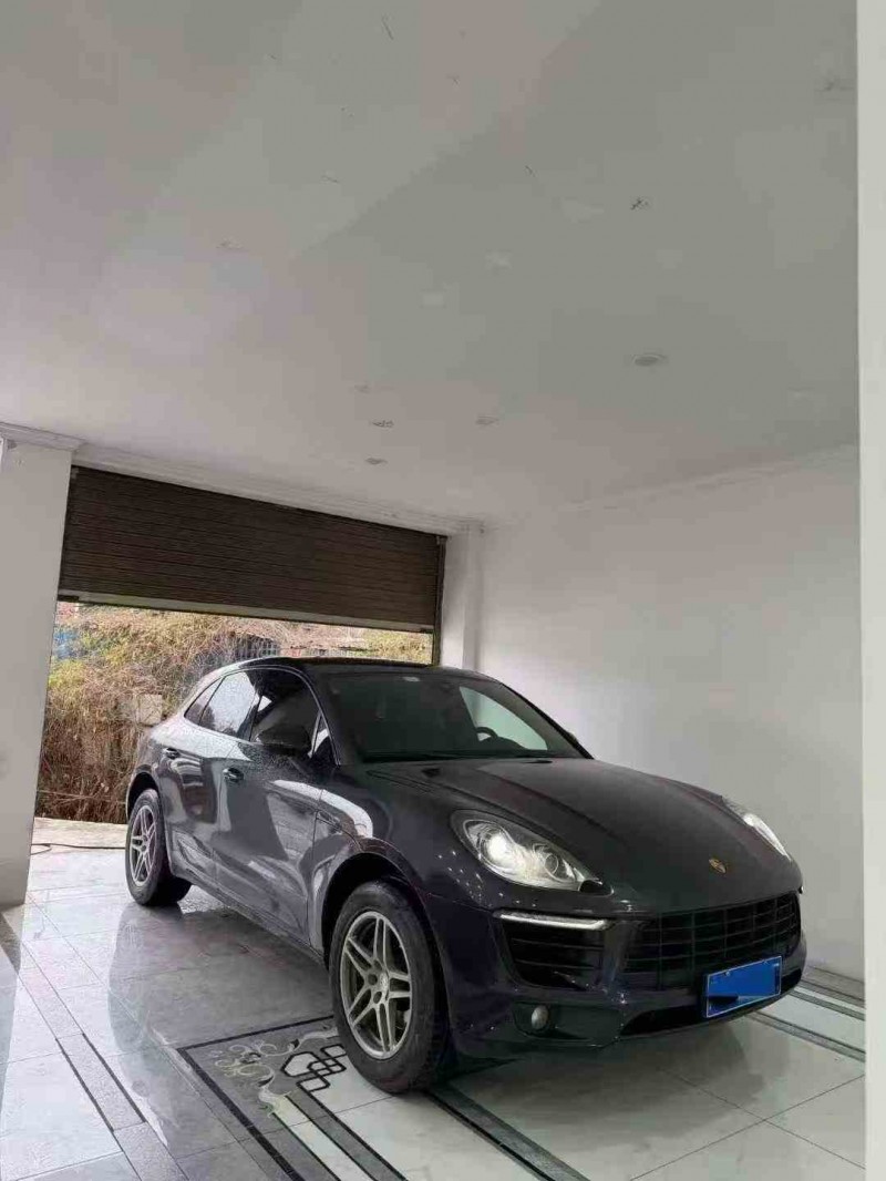 张家界17年保时捷Macan2
