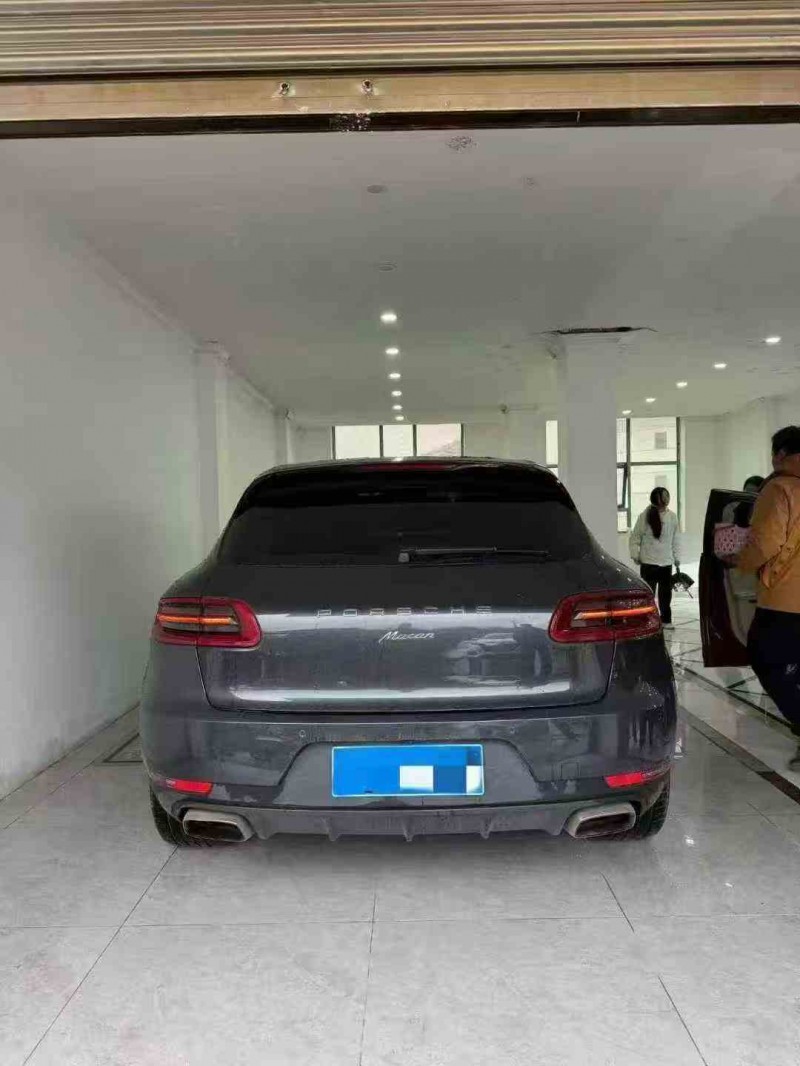 张家界17年保时捷Macan8