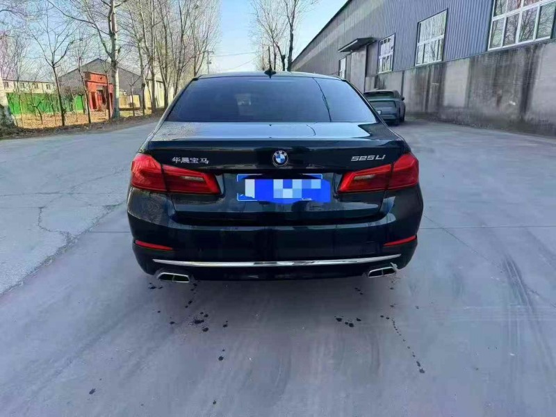 张家口18年宝马5系9