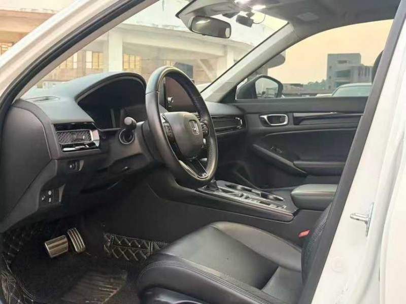 东莞25年本田型格3