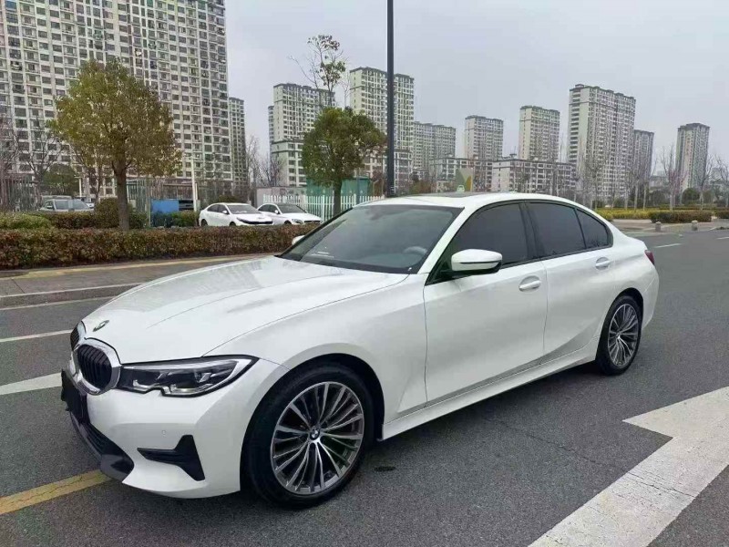淮安21年宝马3系3