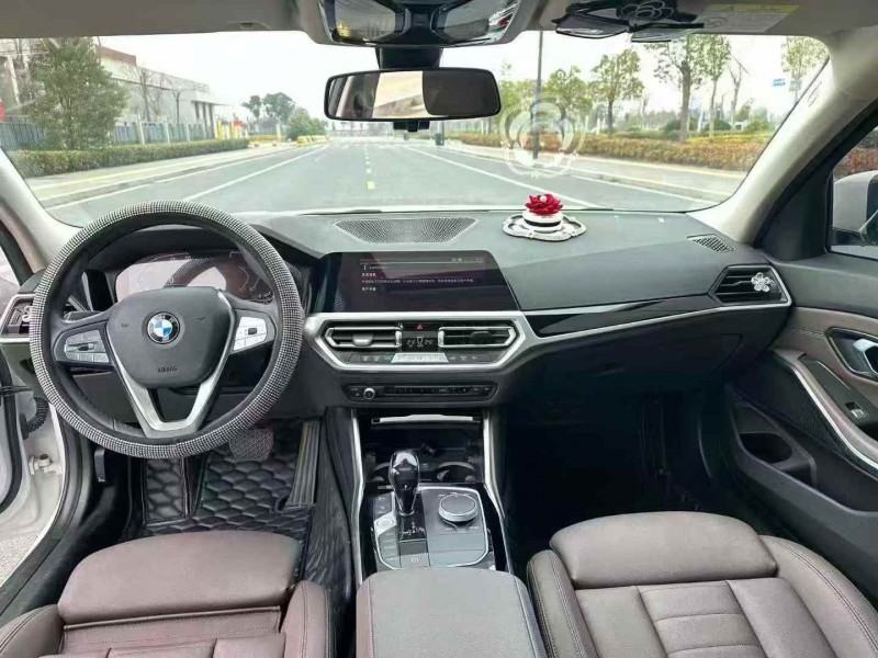 淮安21年宝马3系5