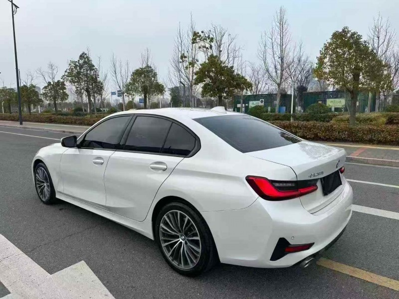 淮安21年宝马3系7