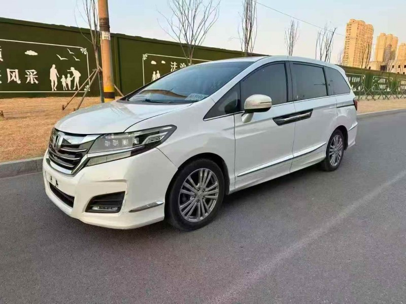 济宁18年本田艾力绅2