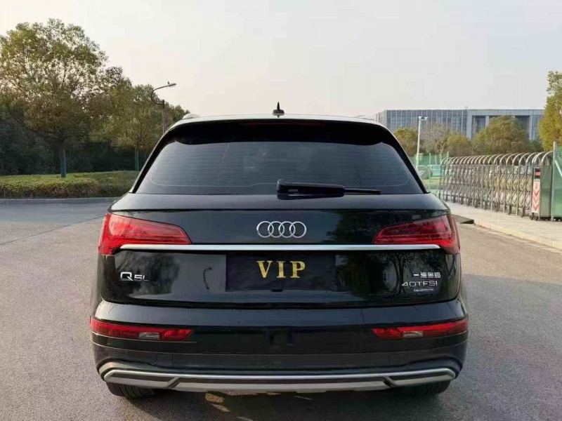 苏州22年奥迪Q58