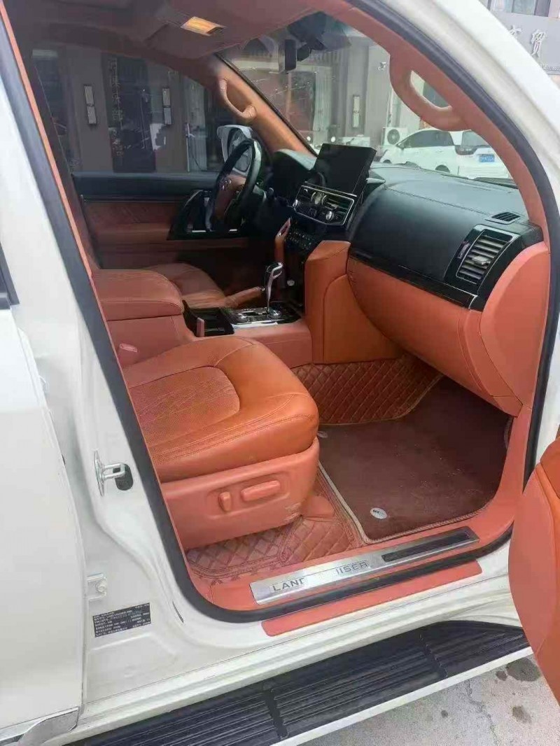 青岛20年丰田兰德酷路泽6