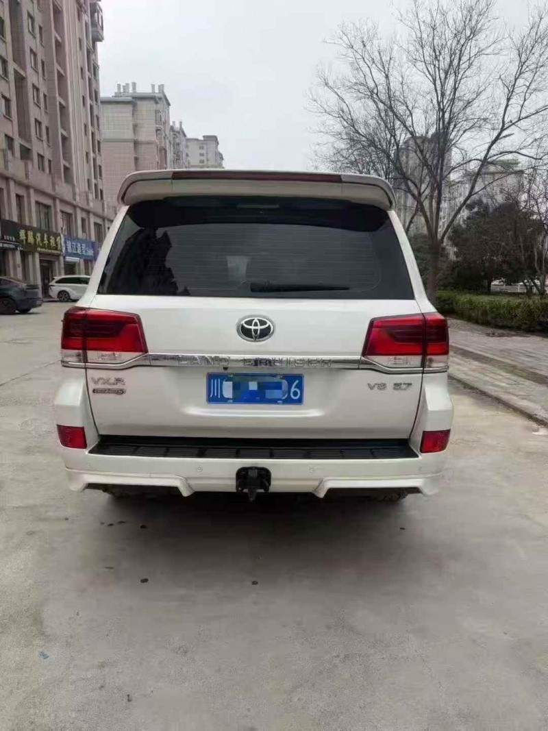 青岛20年丰田兰德酷路泽8