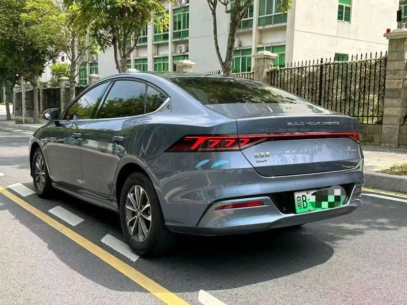 中山25年比亞迪秦9