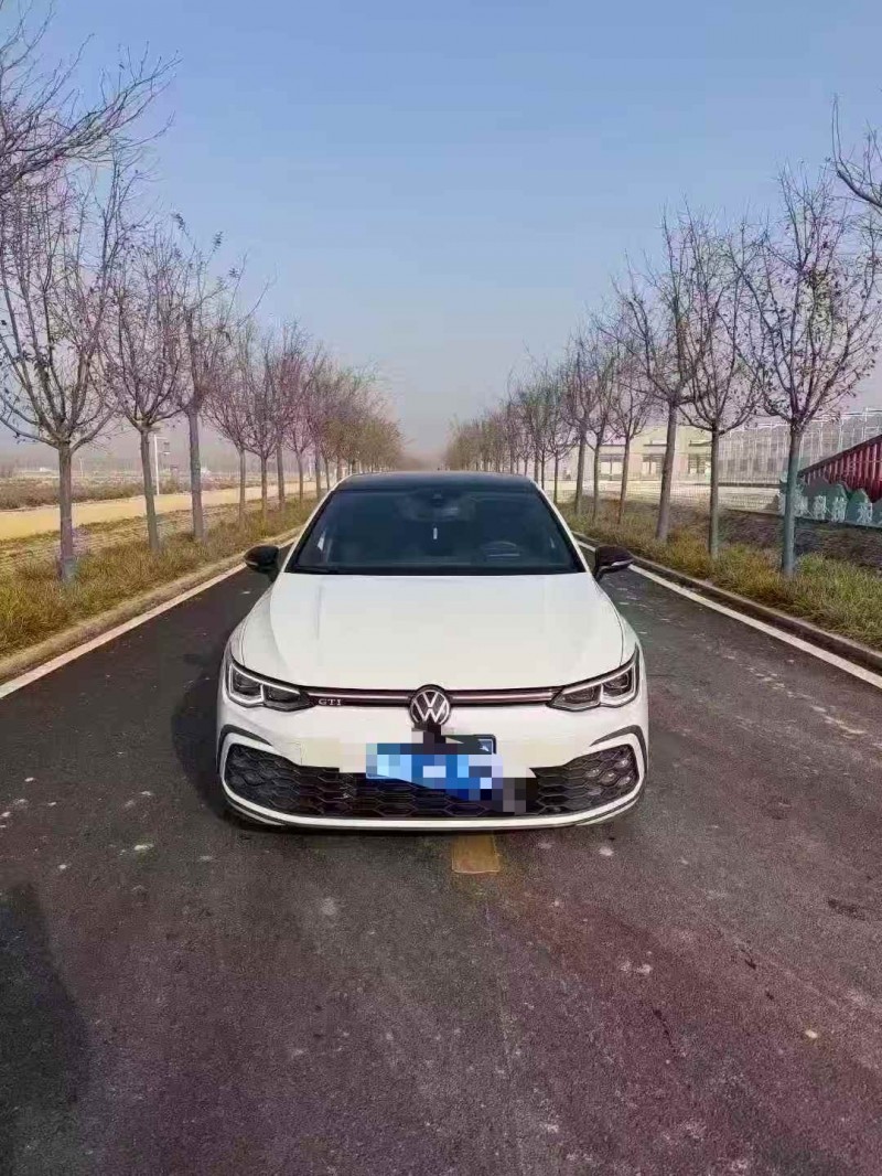 菏泽22年大众高尔夫1
