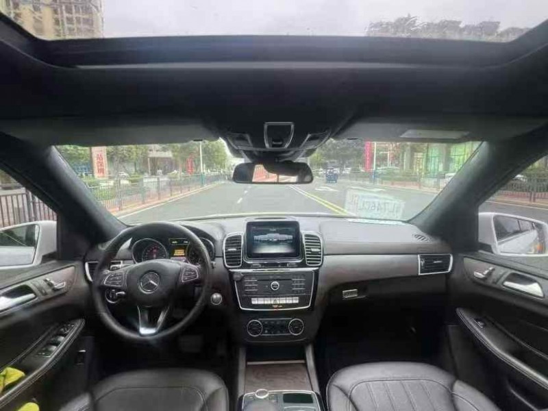 汕頭18年奔馳GLE3