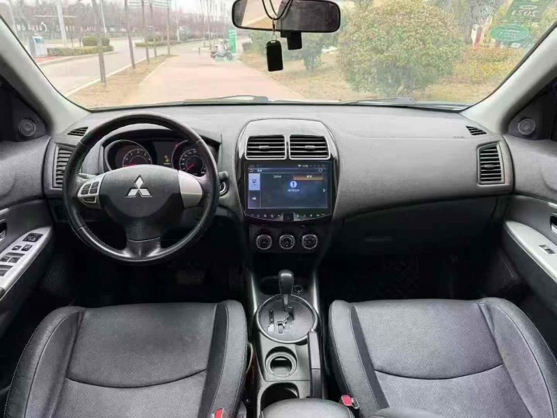 濰坊16年三菱勁炫4