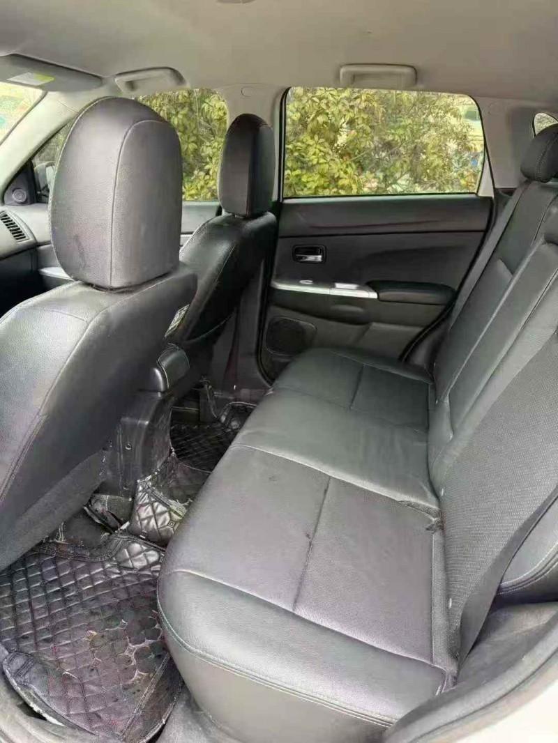 濰坊16年三菱勁炫5