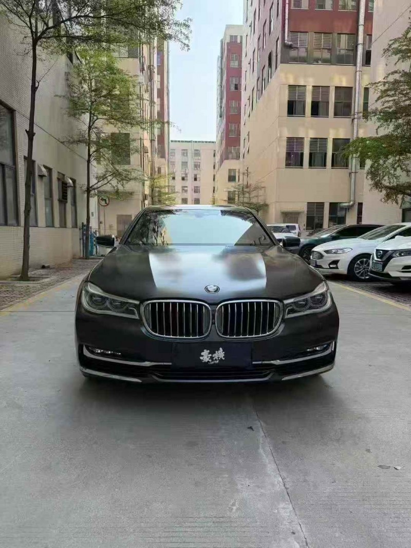 江門18年寶馬7系1