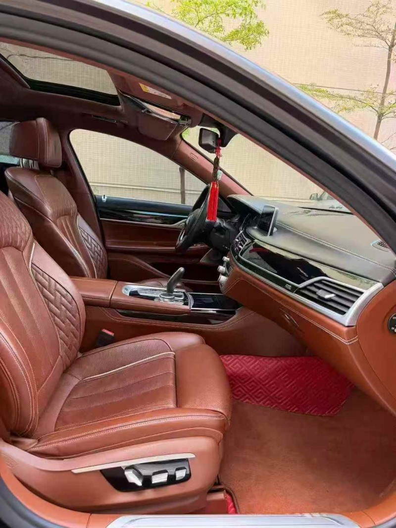 江門18年寶馬7系4