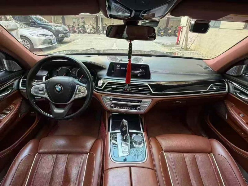 江門18年寶馬7系5