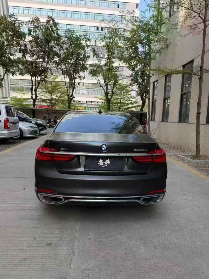 江門18年寶馬7系7