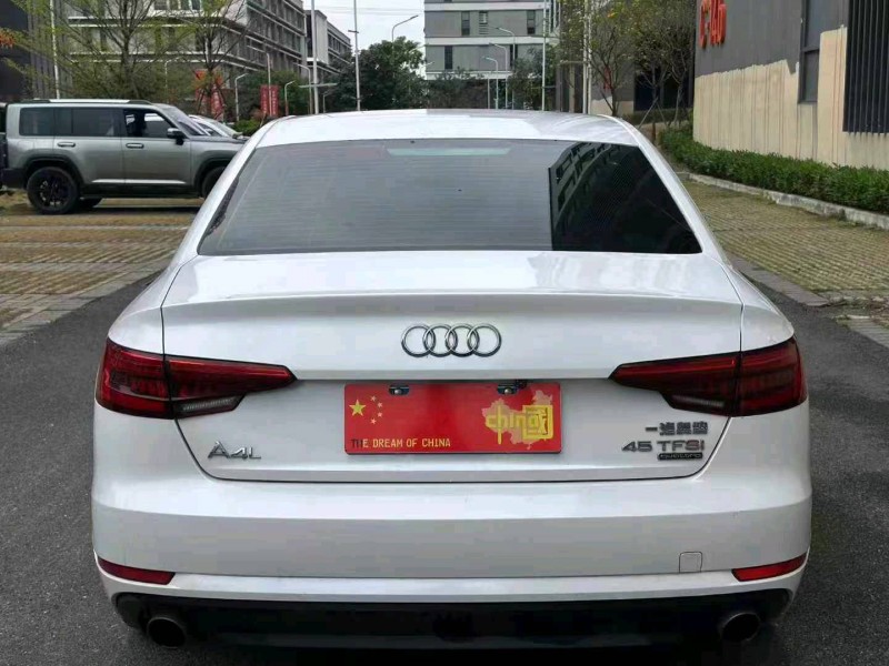 廣州17年奧迪A4L9