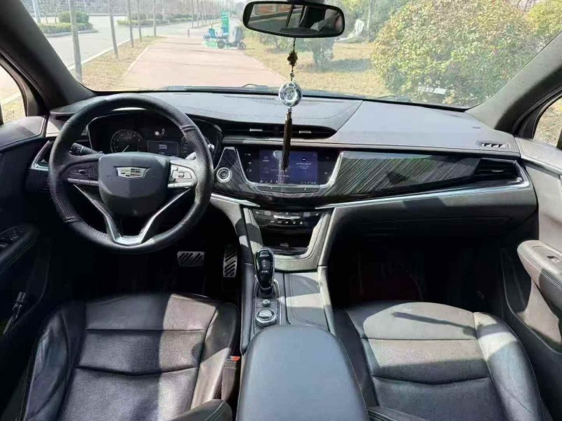 煙臺20年凱迪拉克XT64