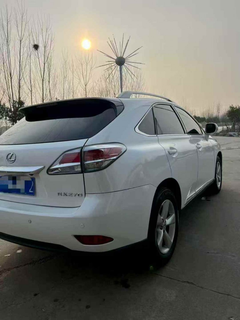 菏澤13年雷克薩斯RX8