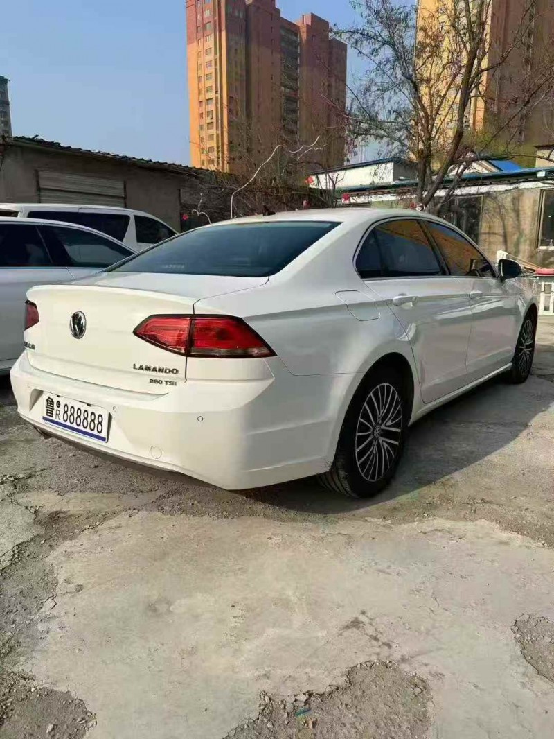 菏泽17年大众凌渡8