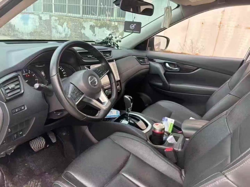 东营21年日产奇骏5