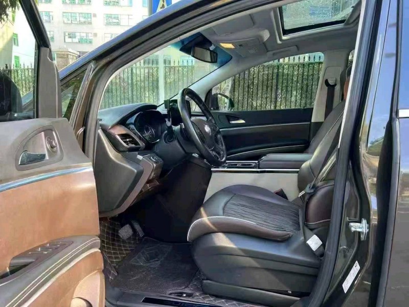 深圳21年别克GL85